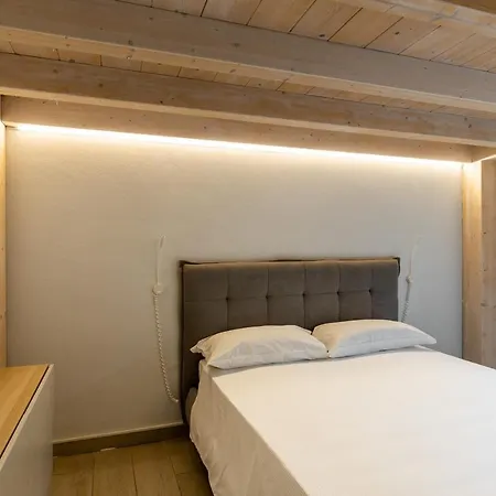 Giorgi Homes - Erbosa Duplex By Wonderful Italy Daire